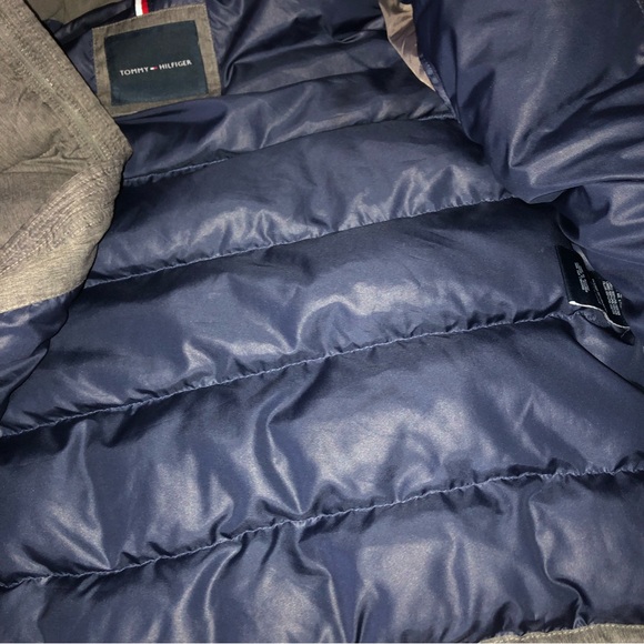 Tommy Hilfiger grey puffer coat XL - Picture 8 of 10